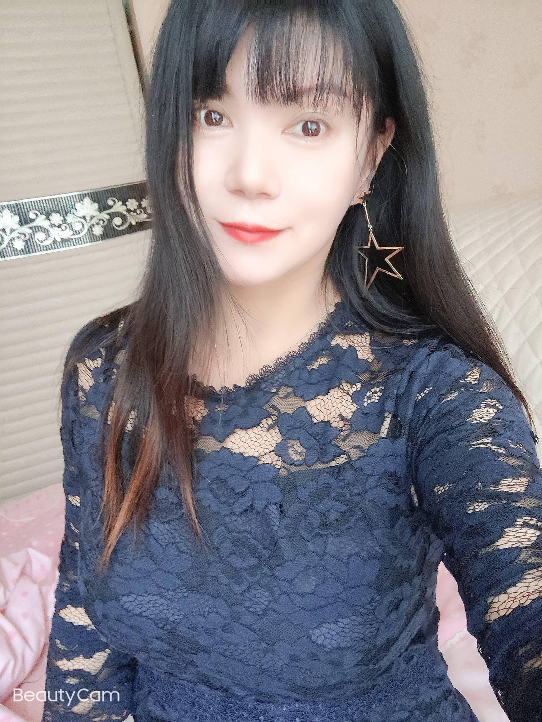 聚会，逛街，看电影，唱歌